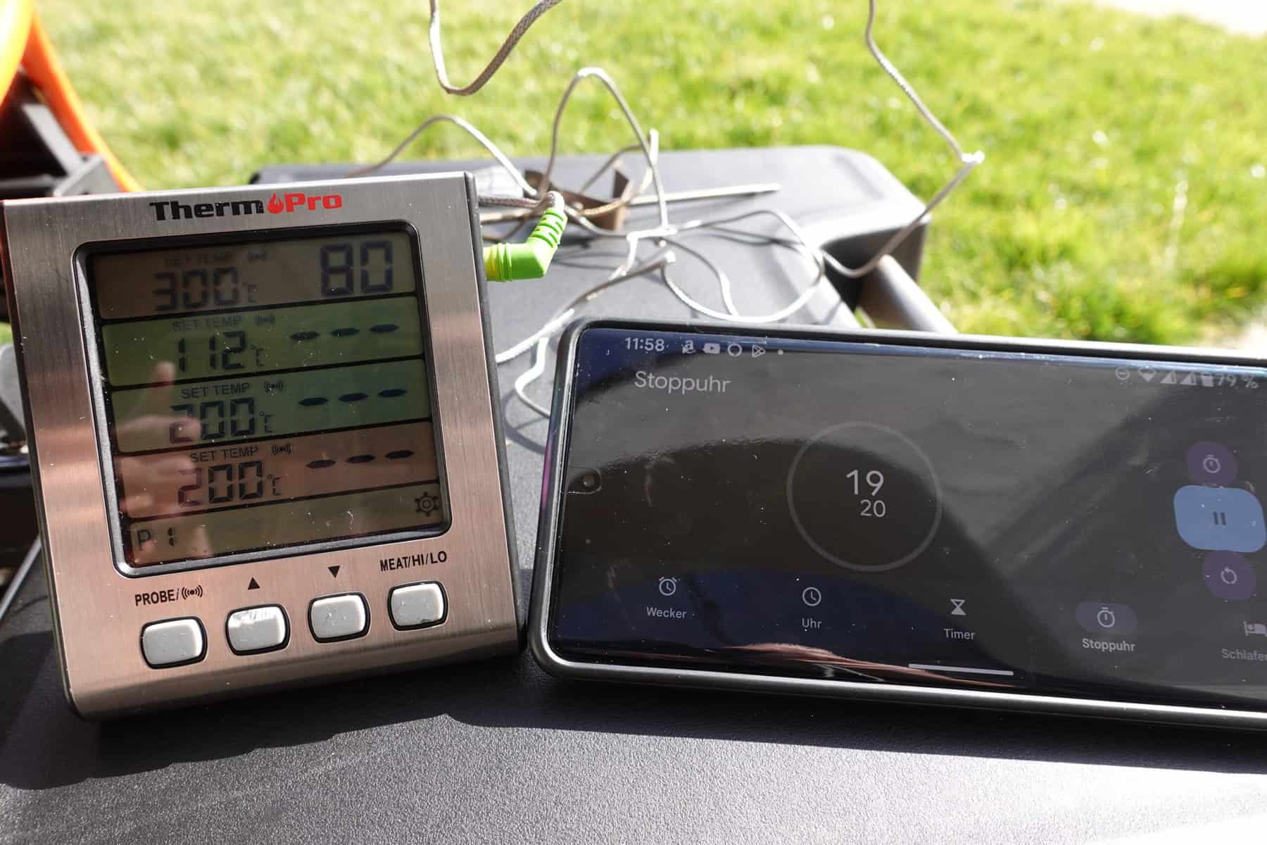 Aufheiztest nach 19 Sekunden: Das Grillthermometer zeigt bereits 80°C